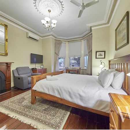 West Perth Arundels Boutique Accommodation מראה חיצוני תמונה