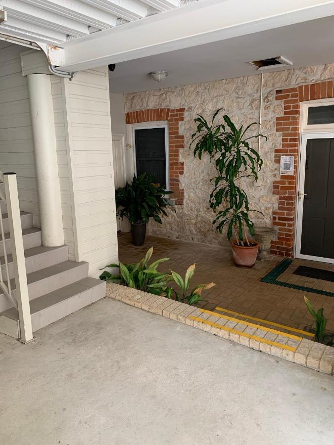 West Perth Arundels Boutique Accommodation מראה חיצוני תמונה