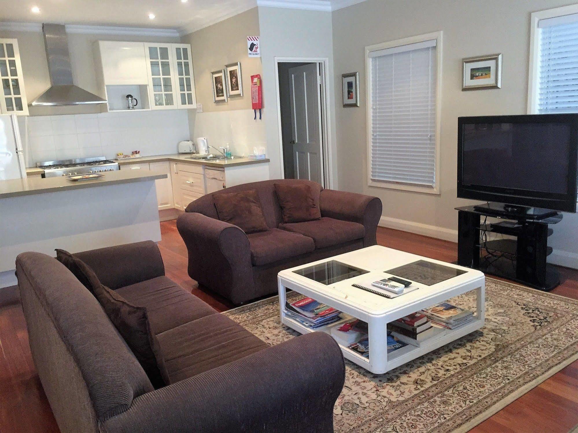 West Perth Arundels Boutique Accommodation מראה חיצוני תמונה