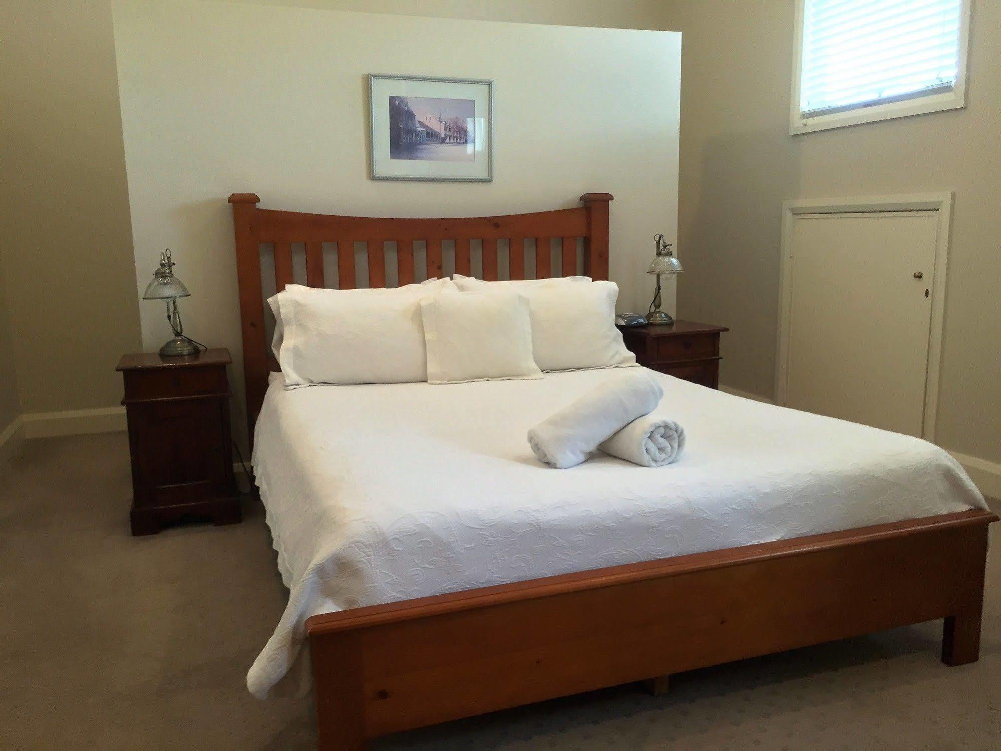 West Perth Arundels Boutique Accommodation מראה חיצוני תמונה
